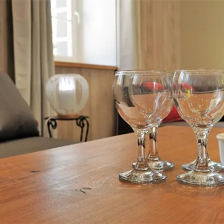 Moderne A Arlempdes: Spa, Terrasse, Grands Espaces Et Visites Culturelles - Fr-1-582-107 Arlempdes