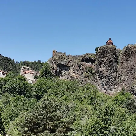 Moderne A Arlempdes: Spa, Terrasse, Grands Espaces Et Visites Culturelles - Fr-1-582-107 * Arlempdes