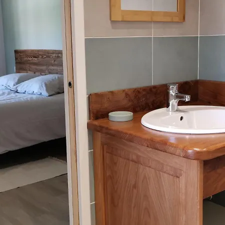 Moderne A Arlempdes: Spa, Terrasse, Grands Espaces Et Visites Culturelles - Fr-1-582-107 بيت للعطل Arlempdes