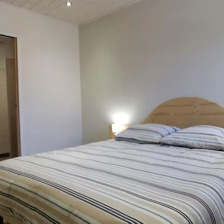 بيت للعطل Moderne A Arlempdes: Spa, Terrasse, Grands Espaces Et Visites Culturelles - Fr-1-582-107