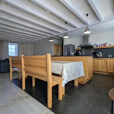 Moderne A Arlempdes: Spa, Terrasse, Grands Espaces Et Visites Culturelles - Fr-1-582-107 * Arlempdes