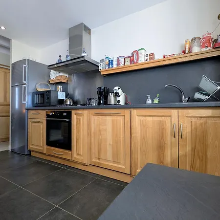 بيت للعطل Moderne A Arlempdes: Spa, Terrasse, Grands Espaces Et Visites Culturelles - Fr-1-582-107